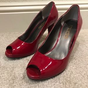 💕 Sexy Red Pumps